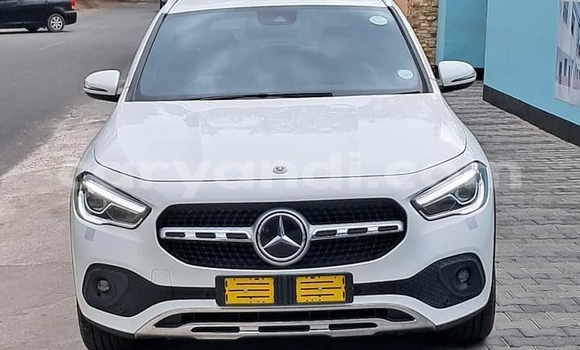 Buy Used Mercedes‒Benz GLA-klasse White Car in Lusaka in Zambia Buy Used Mercedes‒Benz GLA-klasse White Car in Lusaka in Zambia