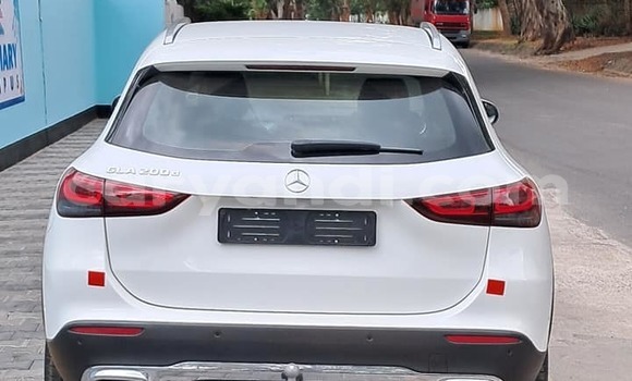 Acheter Occasion Voiture Mercedes‒Benz GLA-klasse Blanc à Lusaka, Zambie Acheter Occasion Voiture Mercedes‒Benz GLA-klasse Blanc à Lusaka, Zambie