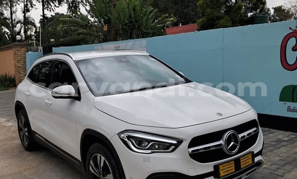 Acheter Occasion Voiture Mercedes‒Benz GLA-klasse Blanc à Lusaka, Zambie Acheter Occasion Voiture Mercedes‒Benz GLA-klasse Blanc à Lusaka, Zambie