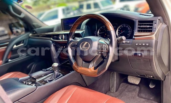 Acheter Occasion Voiture Lexus LX 570 Blanc à Lusaka, Zambie Acheter Occasion Voiture Lexus LX 570 Blanc à Lusaka, Zambie