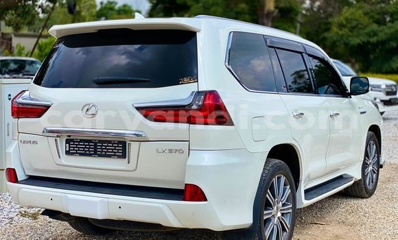 Acheter Occasion Voiture Lexus LX 570 Blanc à Lusaka, Zambie Acheter Occasion Voiture Lexus LX 570 Blanc à Lusaka, Zambie