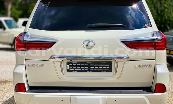 Nunua Ilio tumika Toyota Land Cruiser Nyeupe Gari ndani ya Lusaka nchini Zambia Nunua Ilio tumika Toyota Land Cruiser Nyeupe Gari ndani ya Lusaka nchini Zambia