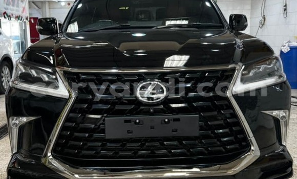 Nunua Ilio tumika Lexus LX 570 Nyeusi Gari ndani ya Lusaka nchini Zambia