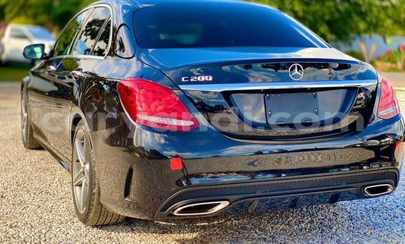 Nunua Ilio tumika Mercedes‒Benz C-klasse Nyeusi Gari ndani ya Lusaka nchini Zambia Nunua Ilio tumika Mercedes‒Benz C-klasse Nyeusi Gari ndani ya Lusaka nchini Zambia