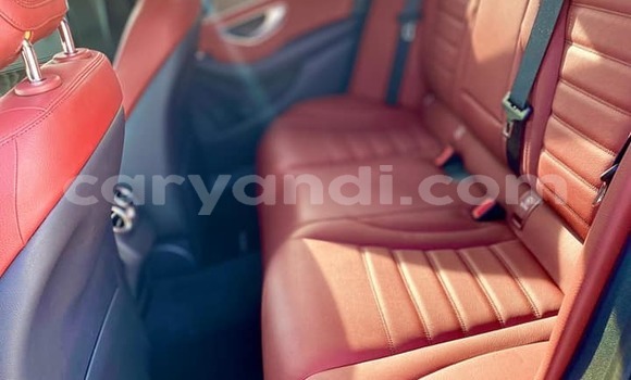 Nunua Ilio tumika Mercedes‒Benz C-klasse Nyeusi Gari ndani ya Lusaka nchini Zambia Nunua Ilio tumika Mercedes‒Benz C-klasse Nyeusi Gari ndani ya Lusaka nchini Zambia