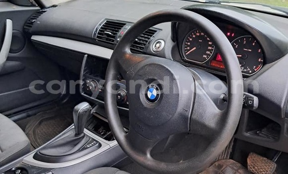 Acheter Occasion Voiture BMW 1er Blanc à Lusaka, Zambie Acheter Occasion Voiture BMW 1er Blanc à Lusaka, Zambie