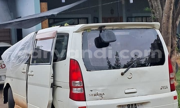 Nunua Ilio tumika Nissan Serena Nyeupe Gari ndani ya Lusaka nchini Zambia Nunua Ilio tumika Nissan Serena Nyeupe Gari ndani ya Lusaka nchini Zambia