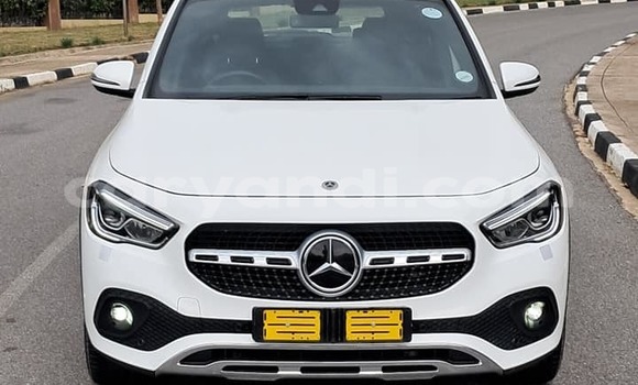 Nunua Ilio tumika Mercedes‒Benz GLA-klasse Nyeupe Gari ndani ya Lusaka nchini Zambia Nunua Ilio tumika Mercedes‒Benz GLA-klasse Nyeupe Gari ndani ya Lusaka nchini Zambia