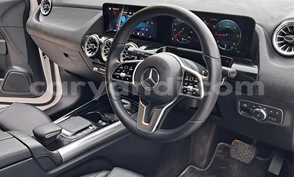 Nunua Ilio tumika Mercedes‒Benz GLA-klasse Nyeupe Gari ndani ya Lusaka nchini Zambia Nunua Ilio tumika Mercedes‒Benz GLA-klasse Nyeupe Gari ndani ya Lusaka nchini Zambia