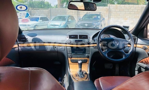 Nunua Ilio tumika Mercedes‒Benz E–Class Nyingine Gari ndani ya Lusaka nchini Zambia Nunua Ilio tumika Mercedes‒Benz E–Class Nyingine Gari ndani ya Lusaka nchini Zambia