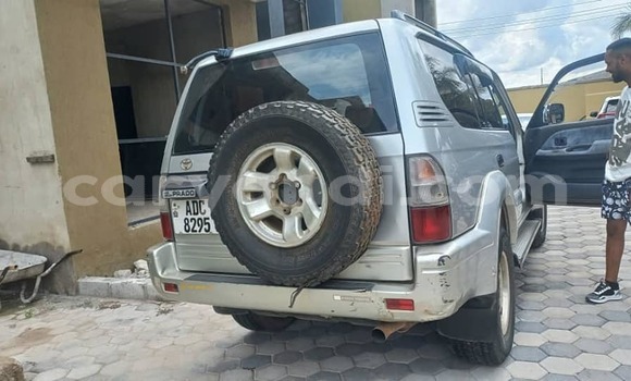 Nunua Ilio tumika Toyota Prado Nyingine Gari ndani ya Lusaka nchini Zambia Nunua Ilio tumika Toyota Prado Nyingine Gari ndani ya Lusaka nchini Zambia
