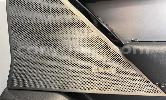 Buy Used Land Rover Range Rover Velar White Car in Lusaka in Zambia Buy Used Land Rover Range Rover Velar White Car in Lusaka in Zambia