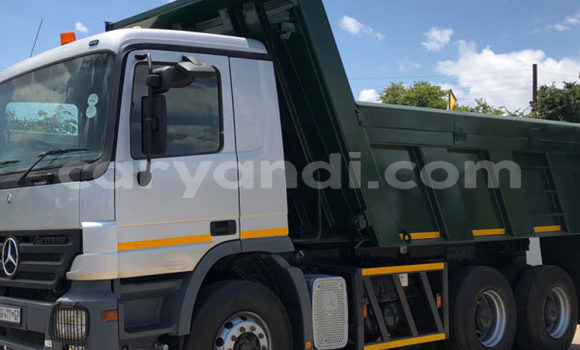 Buy Used Mercedes–Benz 1622 White Truck in Chilanga in Lusaka