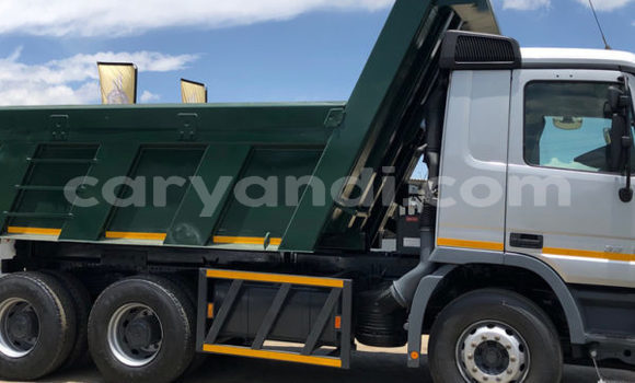 Buy Used Mercedes–Benz 1622 White Truck in Chilanga in Lusaka Buy Used Mercedes–Benz 1622 White Truck in Chilanga in Lusaka