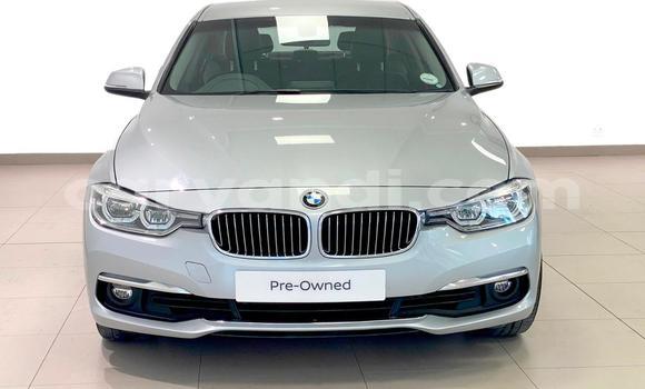 Acheter Occasion Voiture BMW 3–Series Gris à Chingola, Zambie Acheter Occasion Voiture BMW 3–Series Gris à Chingola, Zambie