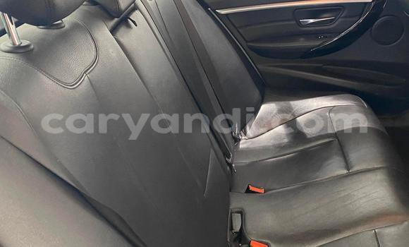 Acheter Occasion Voiture BMW 3–Series Gris à Chingola, Zambie Acheter Occasion Voiture BMW 3–Series Gris à Chingola, Zambie