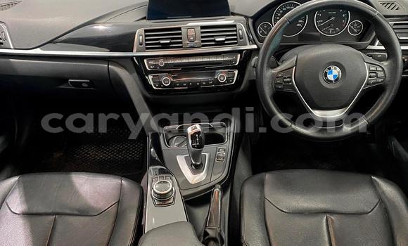 Acheter Occasion Voiture BMW 3–Series Gris à Chingola, Zambie Acheter Occasion Voiture BMW 3–Series Gris à Chingola, Zambie