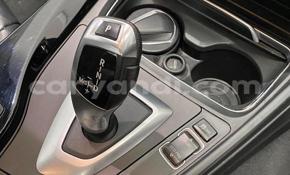 Acheter Occasion Voiture BMW 3–Series Gris à Chingola, Zambie Acheter Occasion Voiture BMW 3–Series Gris à Chingola, Zambie