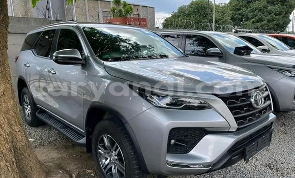 Nunua Ilio tumika Toyota Fortuner Nyingine Gari ndani ya Lusaka nchini Zambia