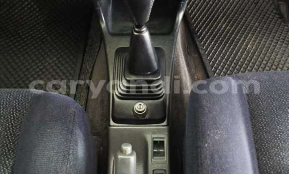 Acheter Occasion Voiture Toyota Corolla Blanc à Livingstone, Zambie Acheter Occasion Voiture Toyota Corolla Blanc à Livingstone, Zambie