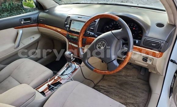 Acheter Occasion Voiture Toyota Allion Blanc à Lusaka, Zambie Acheter Occasion Voiture Toyota Allion Blanc à Lusaka, Zambie
