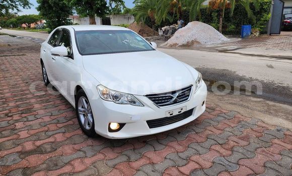 Acheter Occasion Voiture Toyota Mark X Blanc à Lusaka, Zambie