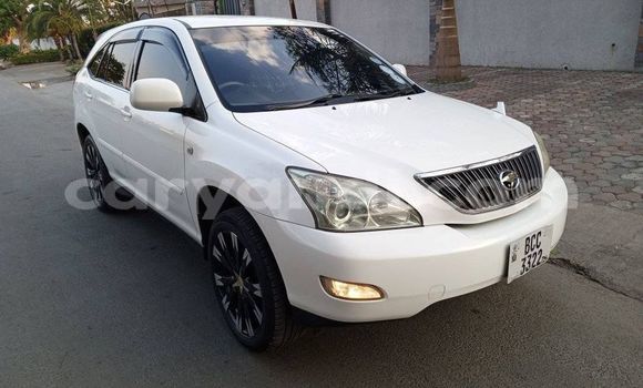 Acheter Occasion Voiture Toyota Harrier Blanc à Choma, Du sud Acheter Occasion Voiture Toyota Harrier Blanc à Choma, Du sud