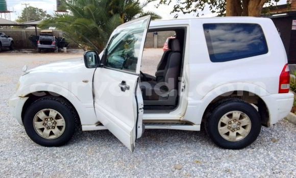 Buy Used Mitsubishi Pajero White Car in Lusaka in Zambia