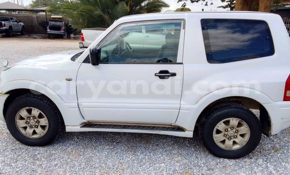 Acheter Occasion Voiture Mitsubishi Pajero Blanc à Lusaka, Zambie Acheter Occasion Voiture Mitsubishi Pajero Blanc à Lusaka, Zambie