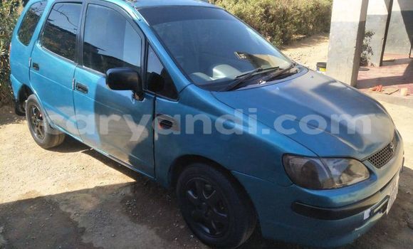 Acheter Occasion Voiture Toyota Spacio Bleu à Chinsali, Nord Acheter Occasion Voiture Toyota Spacio Bleu à Chinsali, Nord