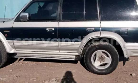 Acheter Occasion Voiture Mitsubishi Pajero Noir à Lusaka, Zambie Acheter Occasion Voiture Mitsubishi Pajero Noir à Lusaka, Zambie