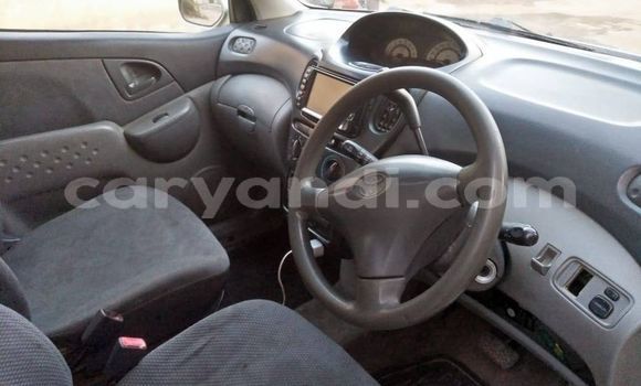 Acheter Occasion Voiture Toyota FunCargo Autre à Chinsali, Nord Acheter Occasion Voiture Toyota FunCargo Autre à Chinsali, Nord