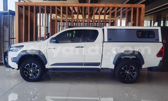 Acheter Occasion Voiture Toyota Hilux Blanc à Ndola, Zambie Acheter Occasion Voiture Toyota Hilux Blanc à Ndola, Zambie