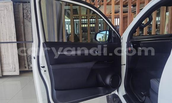 Acheter Occasion Voiture Toyota Hilux Blanc à Ndola, Zambie Acheter Occasion Voiture Toyota Hilux Blanc à Ndola, Zambie