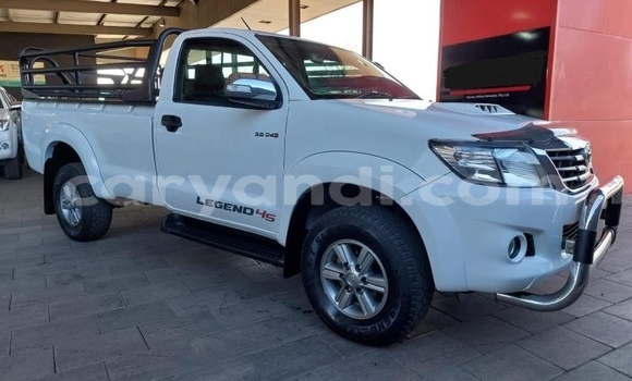 Buy Used Toyota Hilux White Car in Lusaka in Zambia