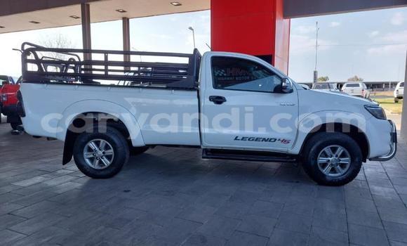 Nunua Ilio tumika Toyota Hilux Nyeupe Gari ndani ya Lusaka nchini Zambia Nunua Ilio tumika Toyota Hilux Nyeupe Gari ndani ya Lusaka nchini Zambia