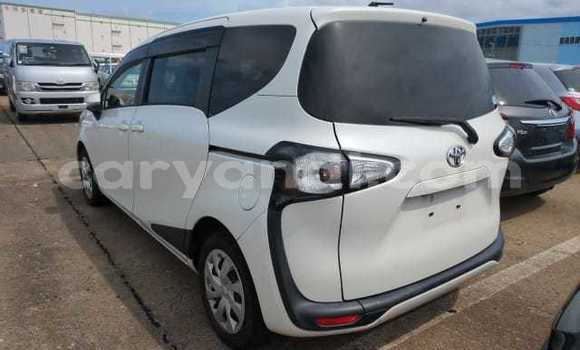 Nunua Ilio tumika Toyota Sienta Nyeupe Gari ndani ya Kitwe nchini Zambia Nunua Ilio tumika Toyota Sienta Nyeupe Gari ndani ya Kitwe nchini Zambia
