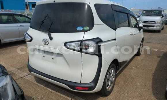 Nunua Ilio tumika Toyota Sienta Nyeupe Gari ndani ya Kitwe nchini Zambia Nunua Ilio tumika Toyota Sienta Nyeupe Gari ndani ya Kitwe nchini Zambia