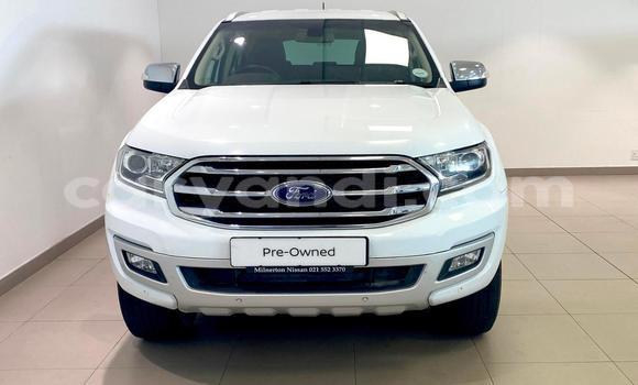 Acheter Occasion Voiture Ford Everest Blanc à Lusaka, Zambie Acheter Occasion Voiture Ford Everest Blanc à Lusaka, Zambie