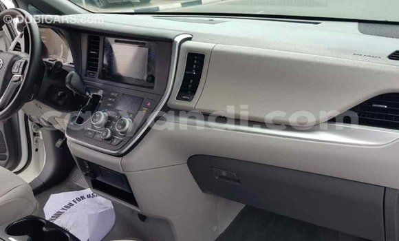Buy Import Toyota Sienna White Car in Import - Dubai in Zambia Buy Import Toyota Sienna White Car in Import - Dubai in Zambia