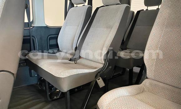 Acheter Occasion Voiture Toyota iQ Blanc à Lusaka, Zambie Acheter Occasion Voiture Toyota iQ Blanc à Lusaka, Zambie