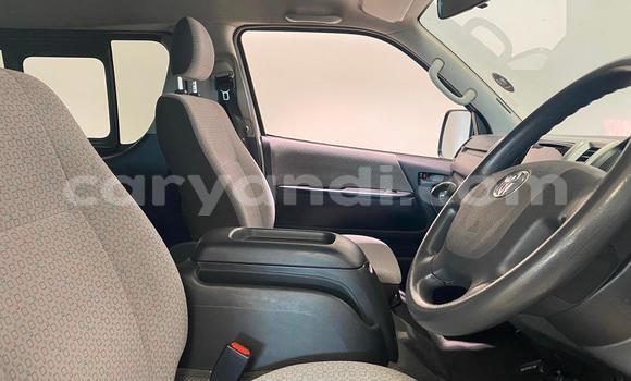 Acheter Occasion Voiture Toyota iQ Blanc à Lusaka, Zambie Acheter Occasion Voiture Toyota iQ Blanc à Lusaka, Zambie