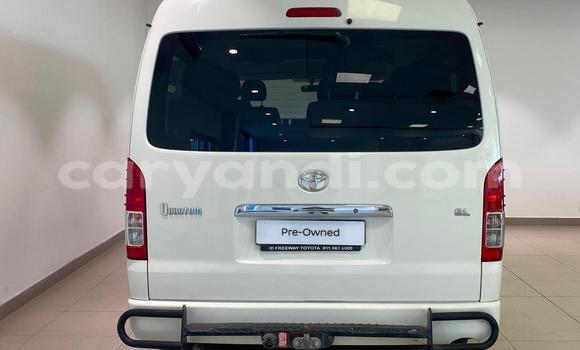 Acheter Occasion Voiture Toyota iQ Blanc à Lusaka, Zambie Acheter Occasion Voiture Toyota iQ Blanc à Lusaka, Zambie