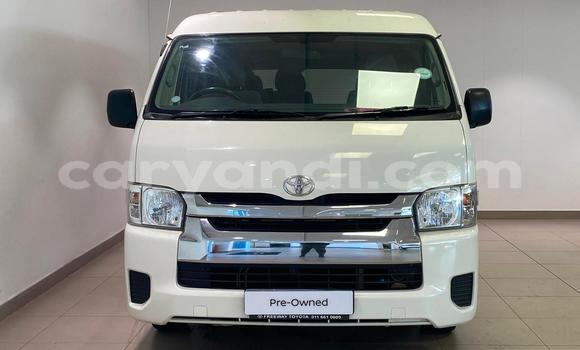 Acheter Occasion Voiture Toyota iQ Blanc à Lusaka, Zambie Acheter Occasion Voiture Toyota iQ Blanc à Lusaka, Zambie