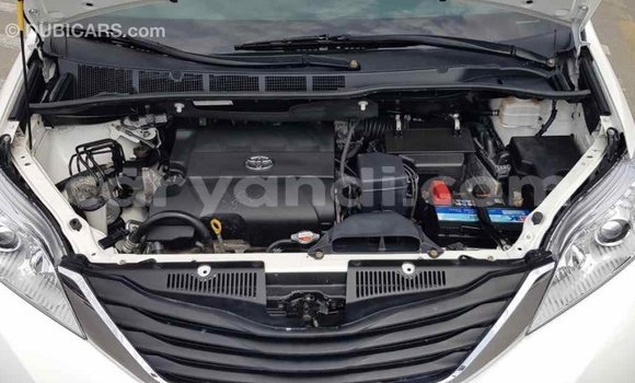 Buy Import Toyota Sienna White Car in Import - Dubai in Zambia Buy Import Toyota Sienna White Car in Import - Dubai in Zambia