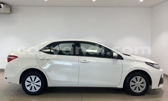 Acheter Occasion Voiture Toyota Corolla Blanc à Lusaka, Zambie Acheter Occasion Voiture Toyota Corolla Blanc à Lusaka, Zambie