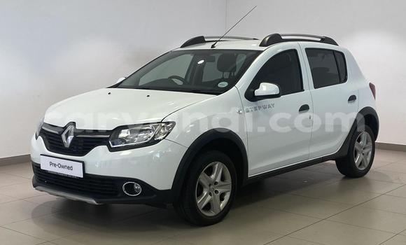 Acheter Occasion Voiture Renault Sandero Blanc à Lusaka, Zambie
