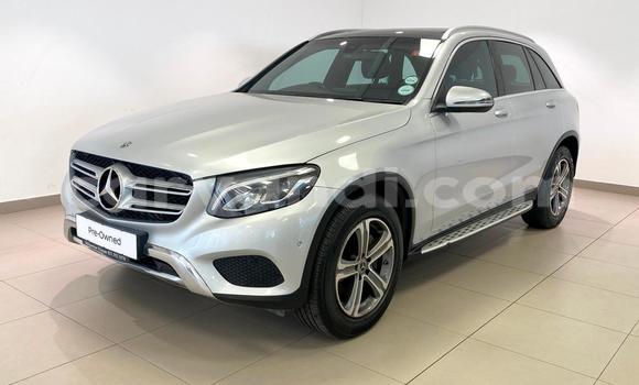 Nunua Ilio tumika Mercedes‒Benz GLC Fedha Gari ndani ya Lusaka nchini Zambia Nunua Ilio tumika Mercedes‒Benz GLC Fedha Gari ndani ya Lusaka nchini Zambia