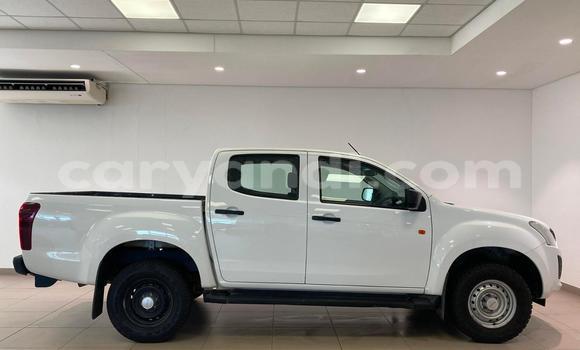 Nunua Ilio tumika Isuzu D–MAX Nyeupe Gari ndani ya Lusaka nchini Zambia Nunua Ilio tumika Isuzu D–MAX Nyeupe Gari ndani ya Lusaka nchini Zambia