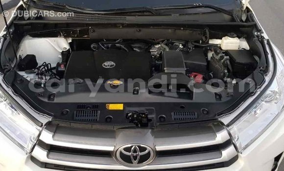 Buy Import Toyota Highlander White Car in Import - Dubai in Zambia Buy Import Toyota Highlander White Car in Import - Dubai in Zambia